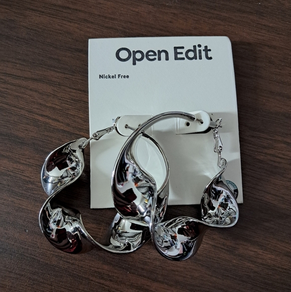 Open Edit twisted hoop silver earrings - Picture 2 of 5